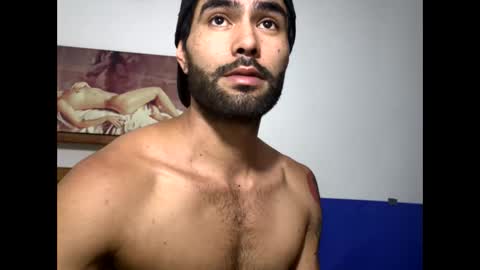 Snapshot of hideonbush051 chatting on 11/16/25, 04:01 hideonbush online show from 11/16/25, 04:01