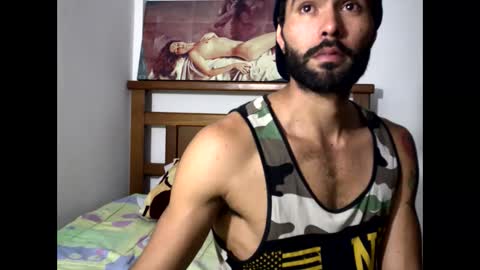 Snapshot of hideonbush051 chatting on 12/01/25, 04:06 hideonbush online show from 12/01/25, 04:06