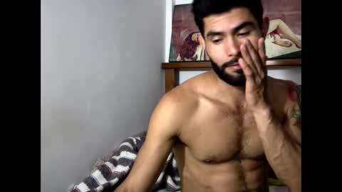 Snapshot of hideonbush051 chatting on 12/04/25, 03:21 hideonbush online show from 12/04/25, 03:21