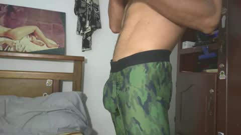 hideonbush online show from 04/25/26, 06:05