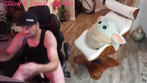 Snapshot of highclass92i chatting on 12/16/24, 01:21 High4This online show from 12/16/24, 01:21