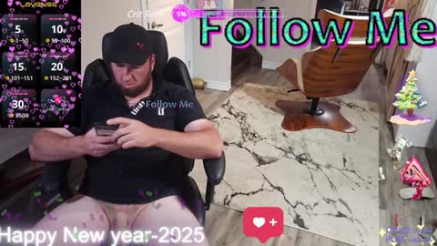 Snapshot of highclass92i chatting on 01/23/25, 07:43 High4This online show from 01/23/25, 07:43