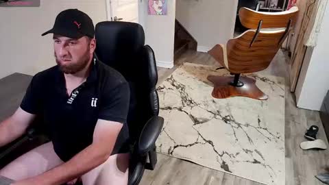 Snapshot of highclass92i chatting on 11/09/25, 08:12 High4This online show from 11/09/25, 08:12