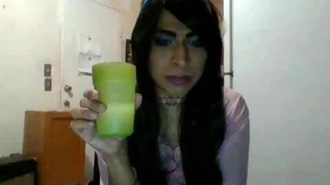 Snapshot of hihheelstranny chatting on 12/28/24, 08:26 hihheelstranny online show from 12/28/24, 08:26