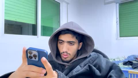 Snapshot of hihi9697 chatting on 12/15/25, 10:47 hihi9697 online show from 12/15/25, 10:47