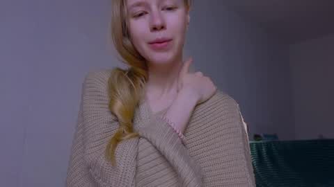 Chloe online show from 11/24/25, 05:29