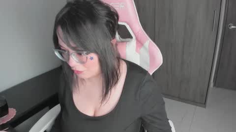 hikaru_arimura online show from 11/20/25, 12:27