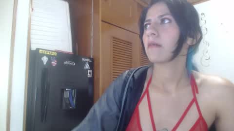 hilaril18 online show from 12/22/24, 04:17