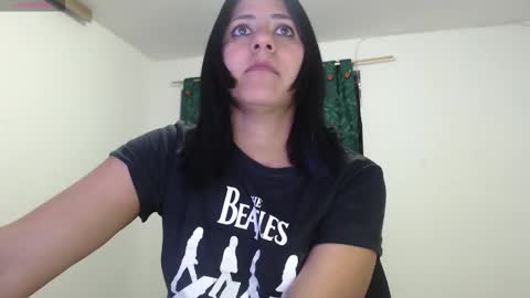 hilaril18 online show from 02/11/26, 12:26