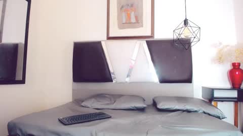 Snapshot of hilary_avilan chatting on 01/16/25, 07:31 Hilary Avilan online show from 01/16/25, 07:31