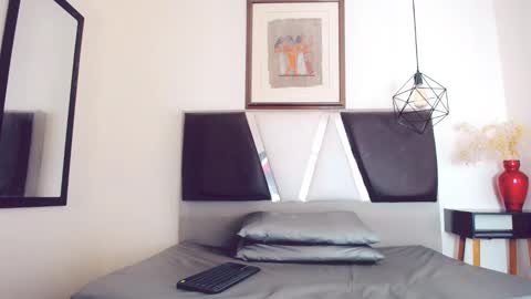 Snapshot of hilary_avilan chatting on 01/17/25, 07:27 Hilary Avilan online show from 01/17/25, 07:27