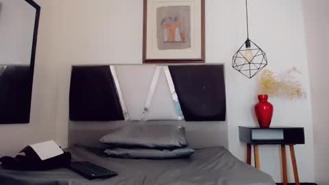 Snapshot of hilary_avilan chatting on 02/07/25, 07:49 Hilary Avilan online show from 02/07/25, 07:49