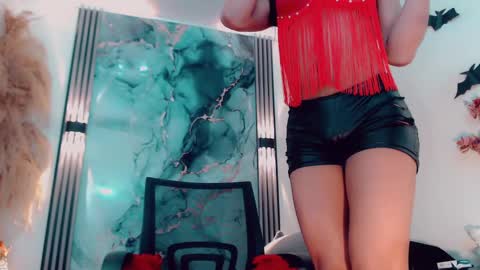 Snapshot of hilary_avilan chatting on 09/15/25, 07:36 Hilary Avilan online show from 09/15/25, 07:36