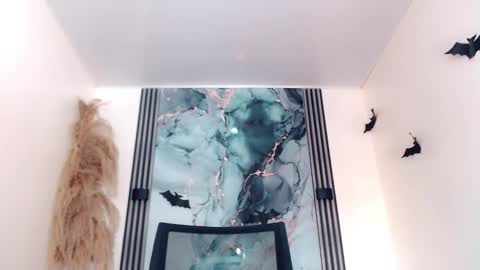 Snapshot of hilary_avilan chatting on 11/04/25, 07:13 Hilary Avilan online show from 11/04/25, 07:13