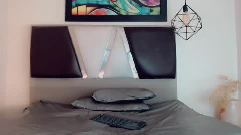 Snapshot of hilary_avilan chatting on 11/30/25, 07:07 Hilary Avilan online show from 11/30/25, 07:07