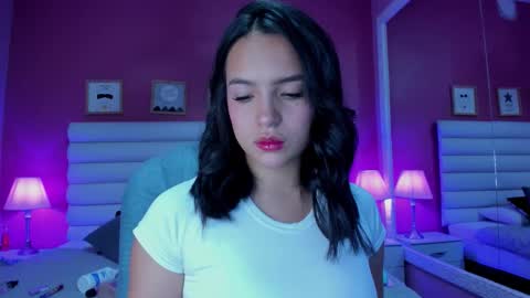 Snapshot of hilary_tailor chatting on 11/01/25, 11:45 hilary_tailor online show from 11/01/25, 11:45