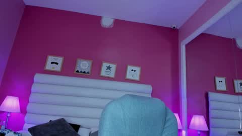 Snapshot of hilary_tailor chatting on 12/02/25, 11:04 hilary_tailor online show from 12/02/25, 11:04