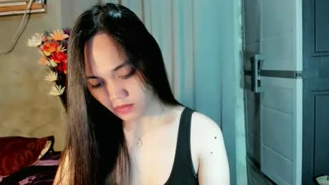 hilarymolly online show from 04/23/26, 08:35