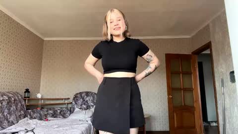 Snapshot of hildeconery chatting on 05/03/26, 08:53 Julia online show from 05/03/26, 08:53