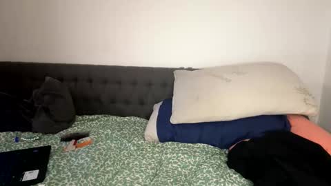 Snapshot of hilifes1 chatting on 02/26/26, 06:23 Dominicanwildboy online show from 02/26/26, 06:23