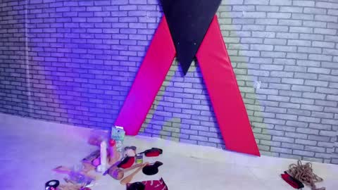 Hillary  online show from 04/23/26, 12:29