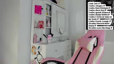 hillsdandarkie_44 online show from 10/26/25, 09:42