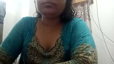 himuhimu22 online show from 09/17/25, 05:14