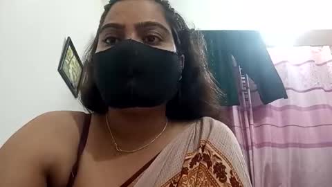 himuhimu22 online show from 10/08/25, 09:12