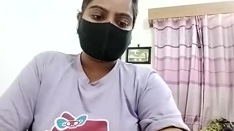 himuhimu22 online show from 11/19/25, 03:01