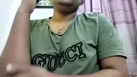 himuhimu22 online show from 01/18/26, 03:27