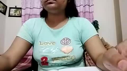 Snapshot of himuhimu22 chatting on 05/11/26, 02:45 himuhimu22 online show from 05/11/26, 02:45