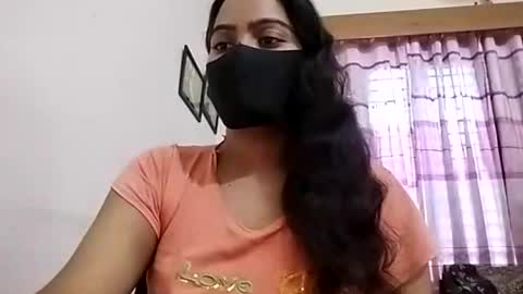 Snapshot of himuhimu22 chatting on 07/17/26, 11:06 himuhimu22 online show from 07/17/26, 11:06