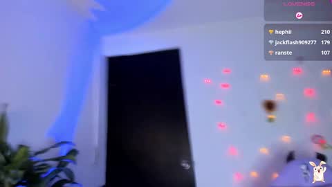 hinata online show from 12/16/24, 11:39