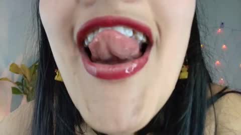 hinata online show from 09/11/25, 09:04