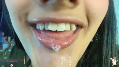 hinata online show from 04/15/26, 09:15