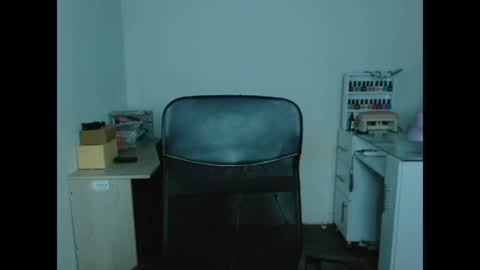 Snapshot of hinata_9 chatting on 05/18/26, 03:35 0600AM-1100AM - online show from 05/18/26, 03:35