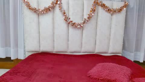 hinata lee online show from 12/24/24, 08:33