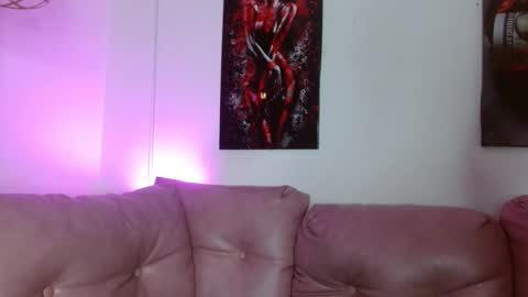 Snapshot of hinataleecs chatting on 12/14/25, 09:36 hinata lee online show from 12/14/25, 09:36