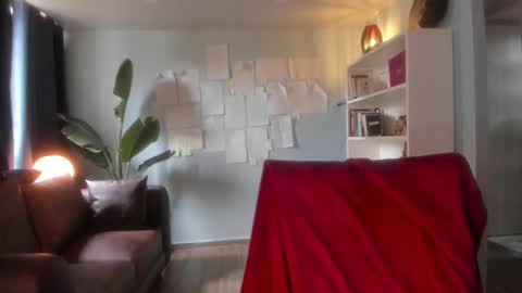 Hinnata online show from 10/21/25, 05:46