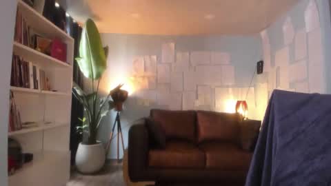 Hinnata online show from 01/07/26, 04:42