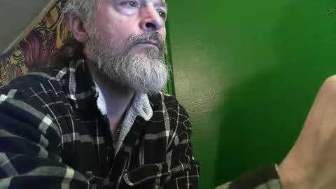 Snapshot of hippiedad333 chatting on 01/07/26, 12:13 hippiedad333 online show from 01/07/26, 12:13