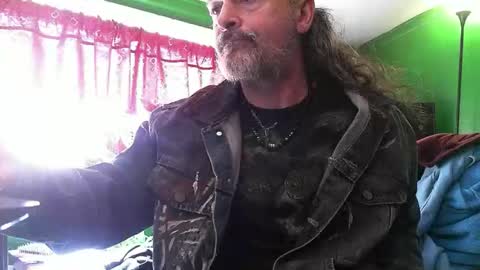 hippiedad333 online show from 03/15/26, 06:36