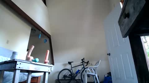 Snapshot of hippiezen chatting on 09/23/25, 06:55 Hippie Jijm online show from 09/23/25, 06:55