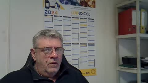 hippo online show from 12/24/24, 09:17