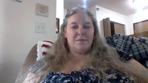 hippysnewhere online show from 05/16/26, 11:14