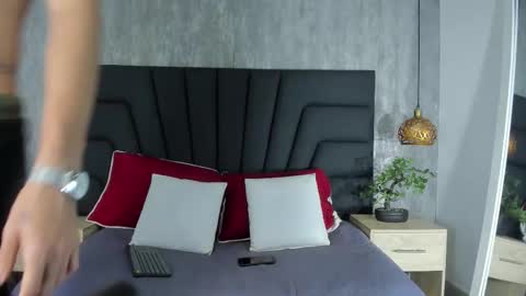 Hisoka online show from 10/24/25, 02:30