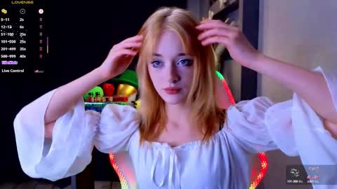 Ella online show from 09/18/25, 04:42