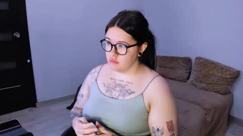 Dina online show from 12/02/25, 07:57