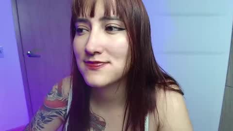 Hitomi Arata online show from 03/25/26, 11:55