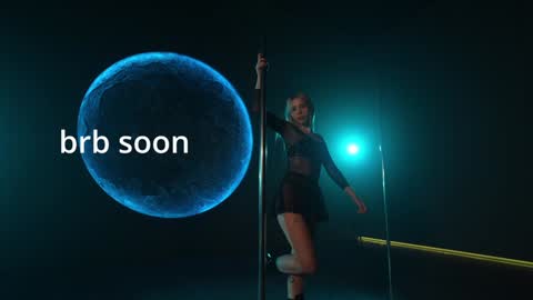 Snapshot of ho1yh01e chatting on 12/28/24, 09:08 Holly online show from 12/28/24, 09:08